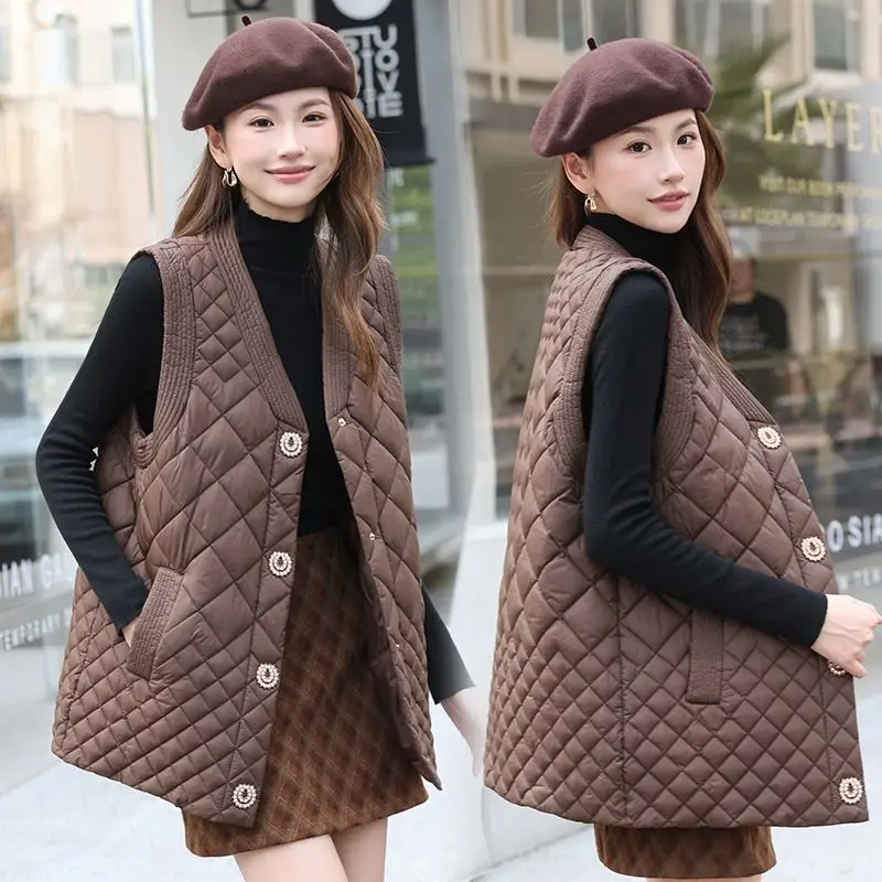 French Retro Small Gold Buckle V-Neck Knitted Vest for Women Loose Korean Versatile Autumn Winter Cotton Vest Fashion Coat TS513