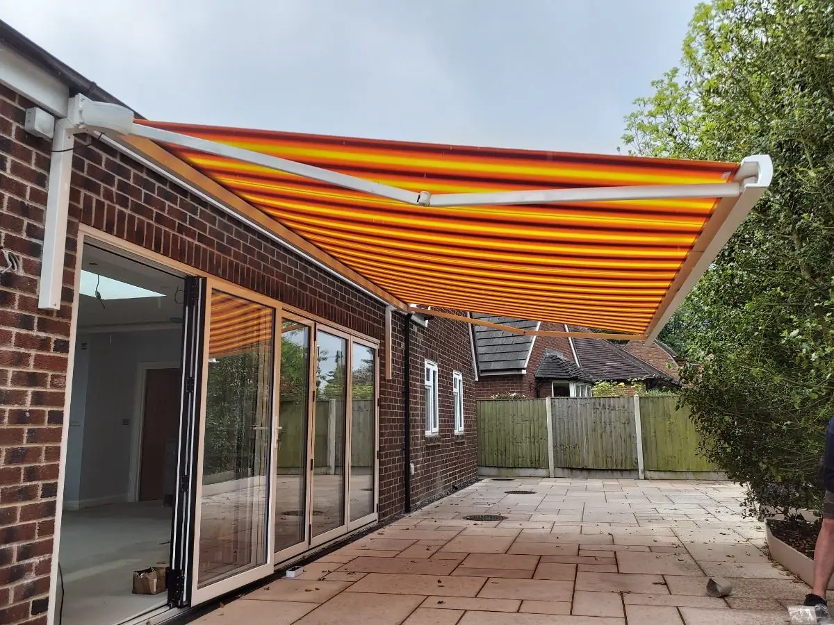 

Custom Modern Patio Garden Awnings Outdoor Retractable Sun Shades Automatic Awning Motorized Full Cassette Extendable Awning