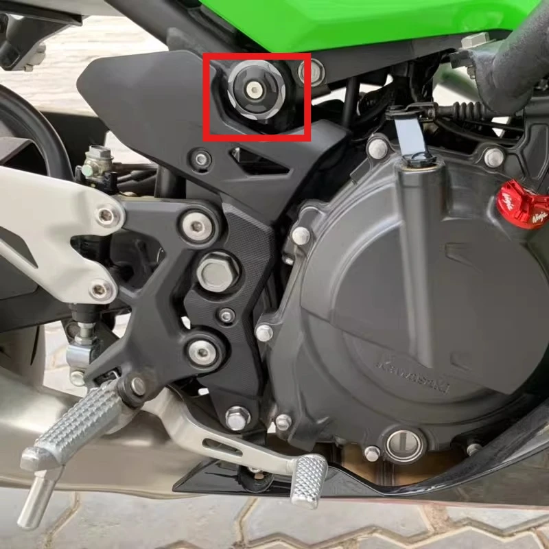 Suitable for Kawasakis Z400 Ninjas NINJA400 18-24 years modified body aluminum alloy plug frame screw blockages