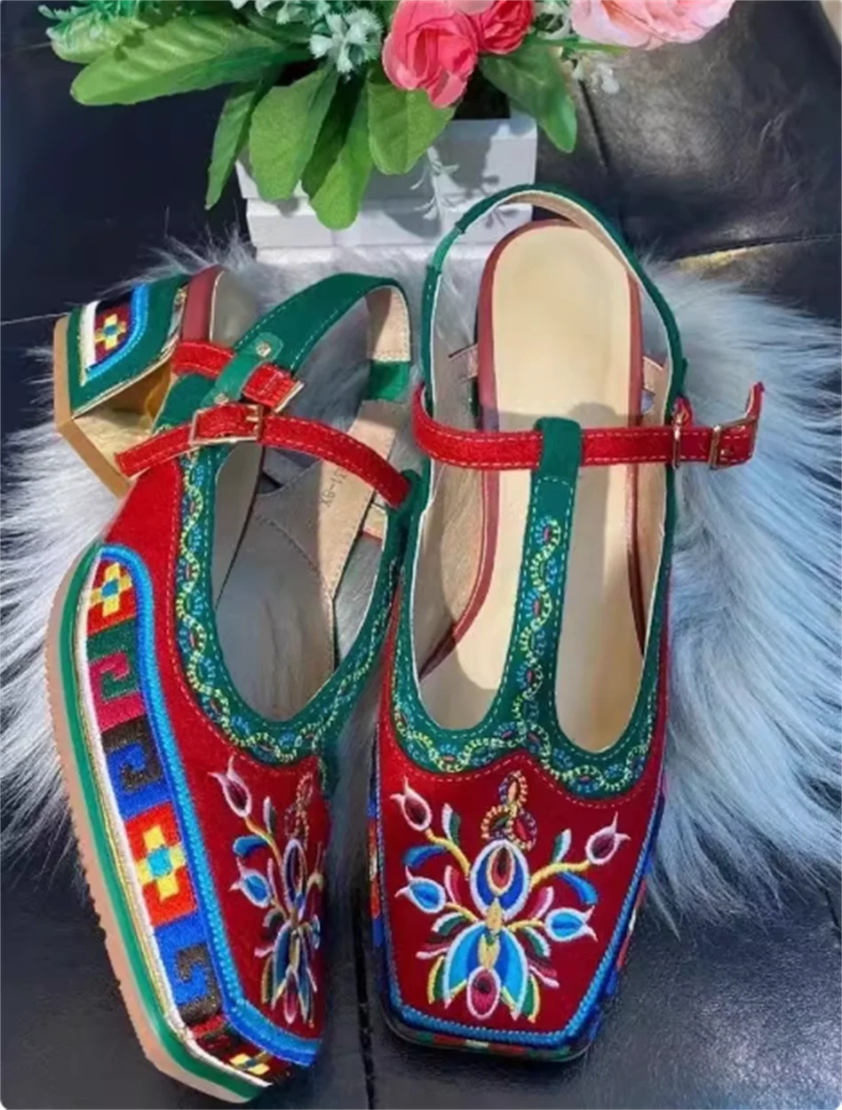

Summer hot Tibetan sandals, ethnic style embroidered shoes, thick heels, height increasing women's shoes