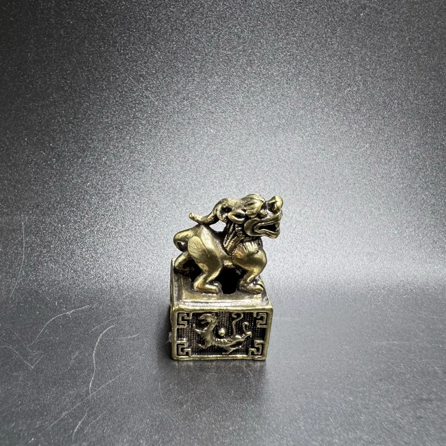 China solid brass Kirin seal lion seal office desk ornaments