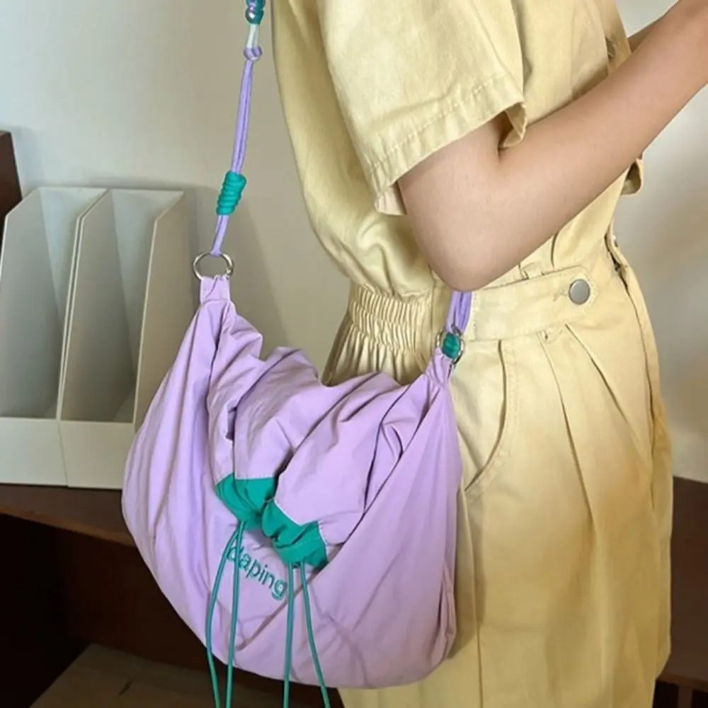 

Casual Lightweight Shoulder Bag Contrast Color Commute Crossbody Bag Large Capacity Nylon Drawstring Bag Unisex