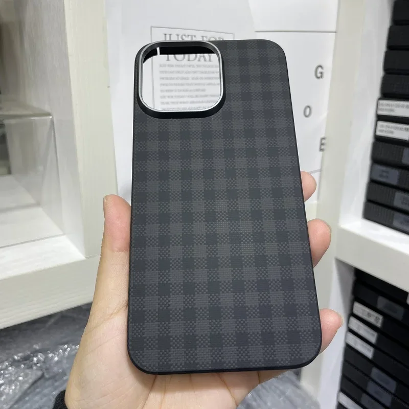 Luxury carbon fiber case for iPhone 15 Pro, magsaf wireless charging case, ultra-thin aramid fiber case