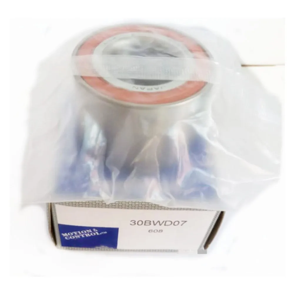 

Подшипник ступицы переднего колеса NSK Auto DAC30600037 30BWD07 30*60.03*37 мм, Япония