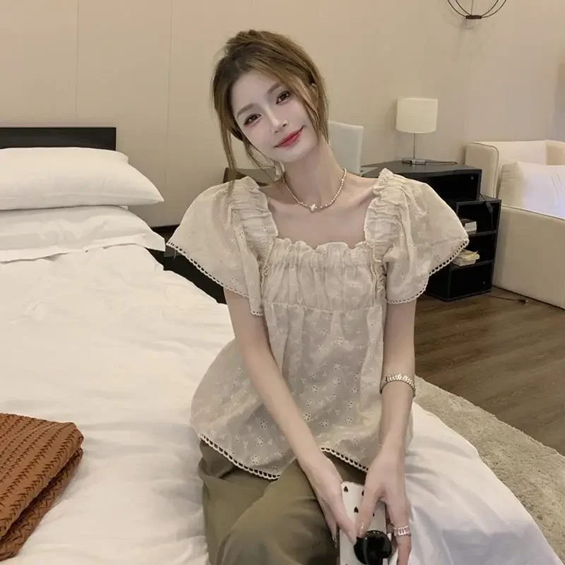 เสื้อเด็กคอเหลี่ยมดีไซน์เฉพาะตัวของผู้หญิงและเสื้อเชิ้ตคลุมท้องระดับไฮเอนด์ที่สวยงาม