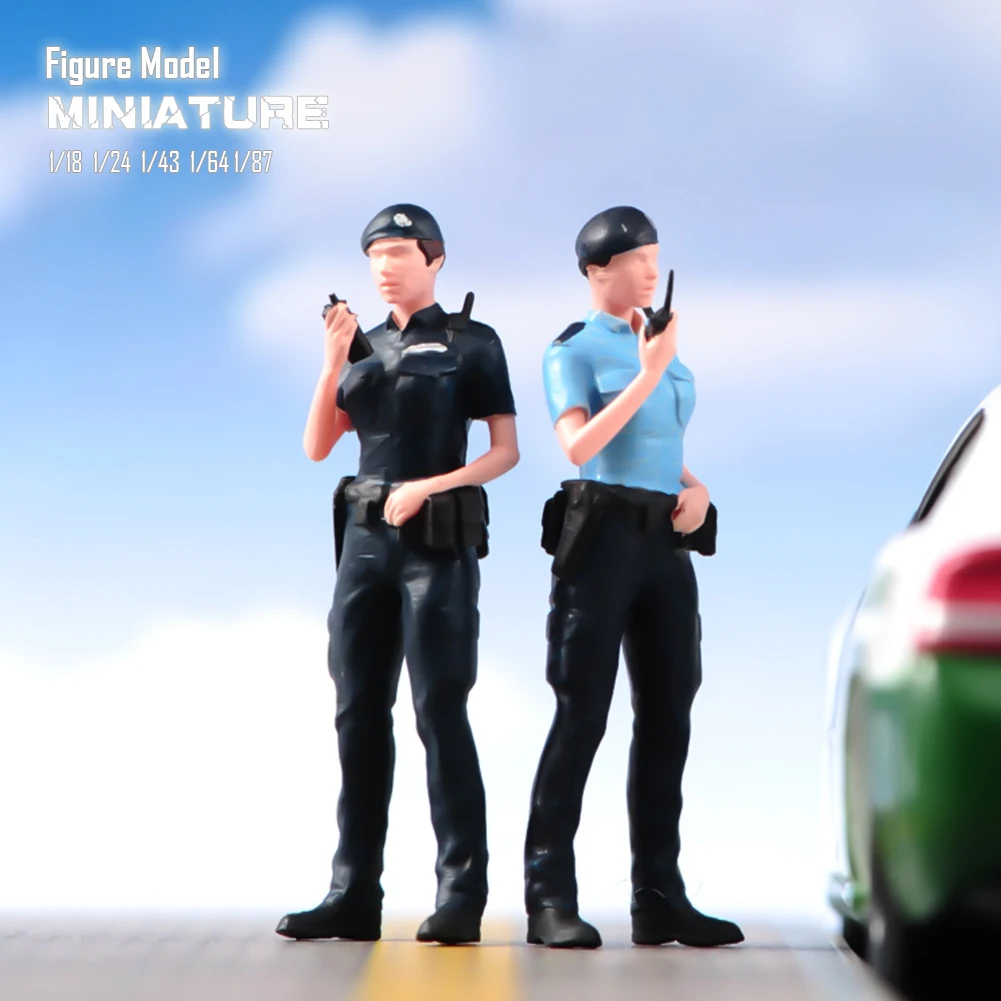 Painted Miniatures1/18 1/24 1/43 1/64 1/87 Hong Kong Female Police Officer Calls Walkie Talkie Figure Model Toys View Decoration