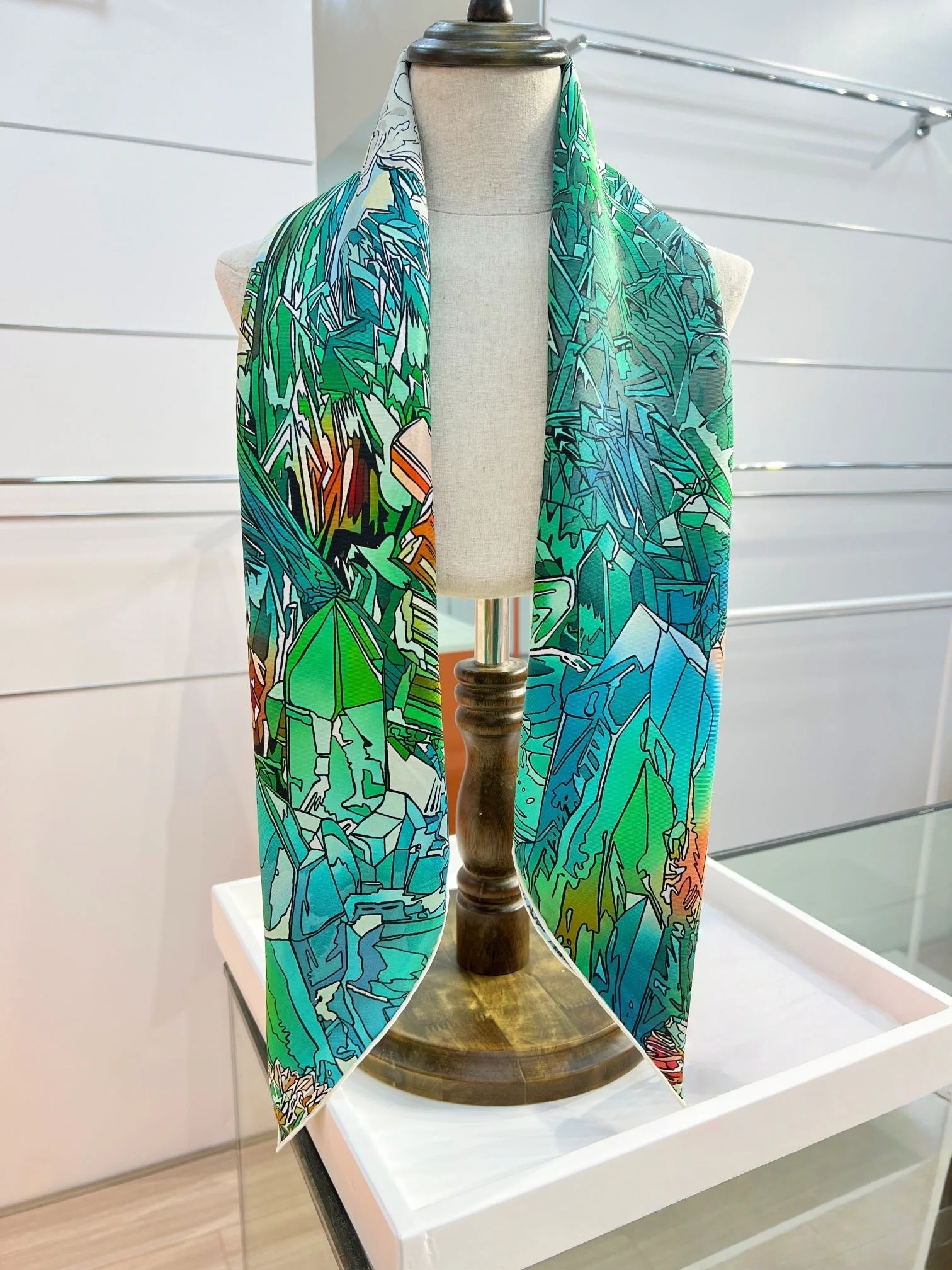 وشاح حريري كريستال H سلسلة جو مجاني دافئ ومتعدد الاستخدامات وشاح للرقبة ناعم ومريح/شال/وشاح هدية راقية