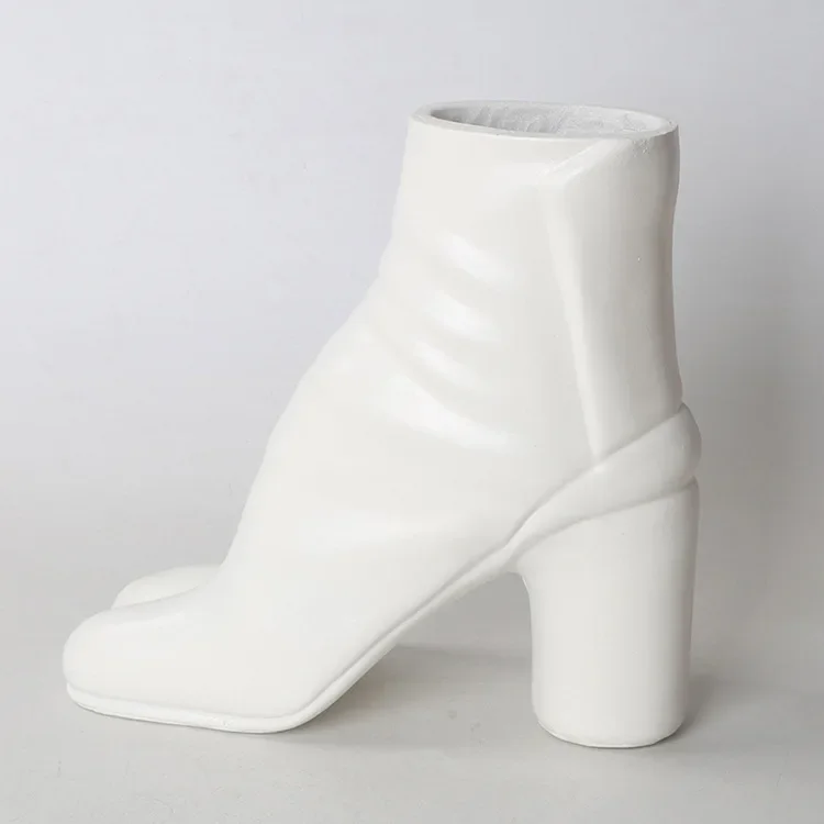Fashionable White Boots Resin Vase, Forked High Heels Flower Arrangement, Creative Women's Shoe Flower Pot, Home Decorat