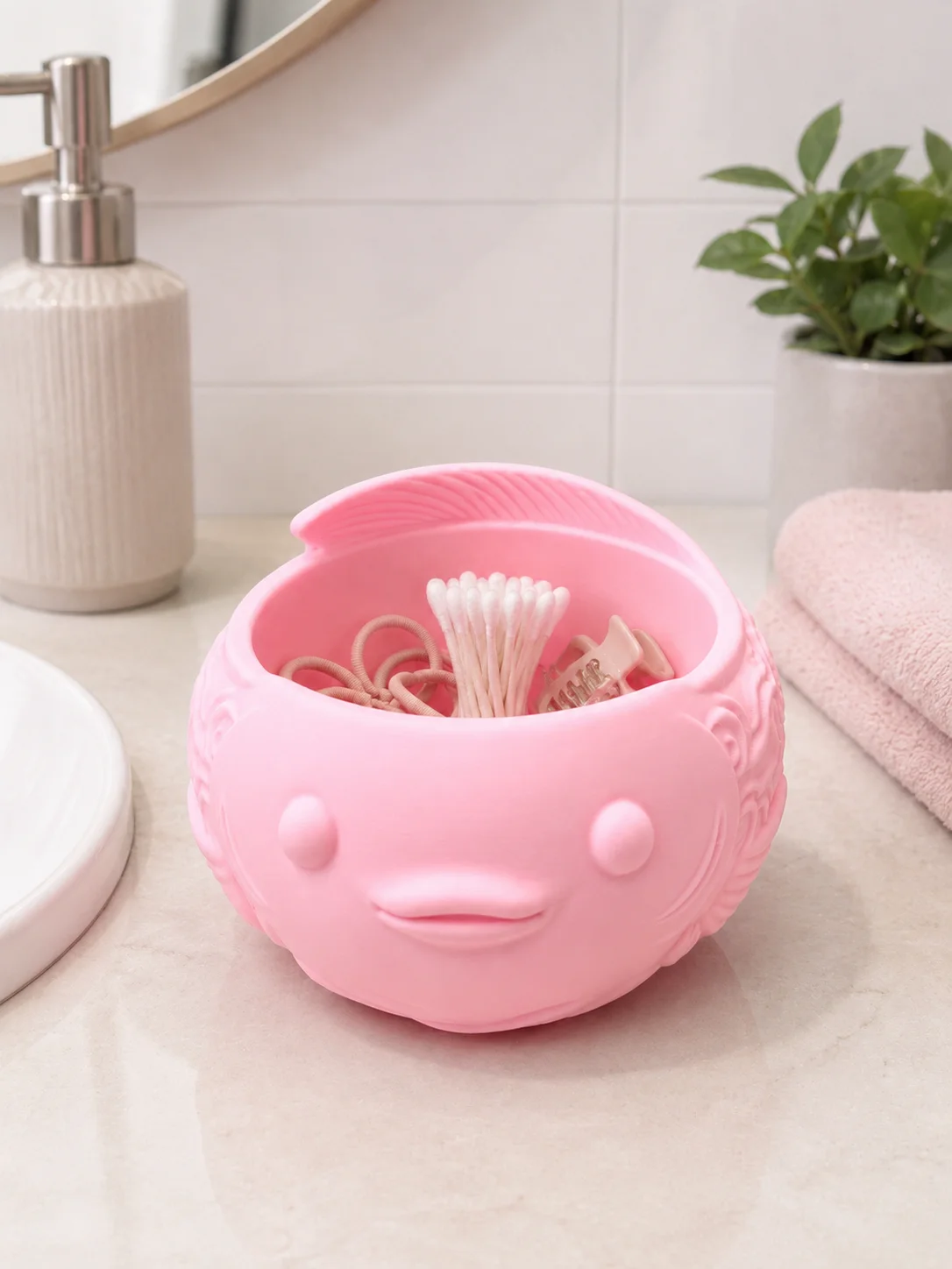 Pink Cute Little Fish Storage Bowl Made of Petg with a Matte Texture and Embossed Wave Pattern, Large Capacity, Wide Opening, Multi-Purpose Desktop Storage Container, Also Serving as a Small Fish-Shaped Pen Holder, Makeup Brush Holder, Jewelry Tray, Can Hold Jewelry, Hair Accessories, Stationery, Small Items, Suitable for Dressing Tables, Bathroom Countertops, Office Desks, Study Tables, Cute Animal-Shaped Desktop Decoration, Home Decor for Girls' Rooms, Creative Gift for Women and Girls view 4