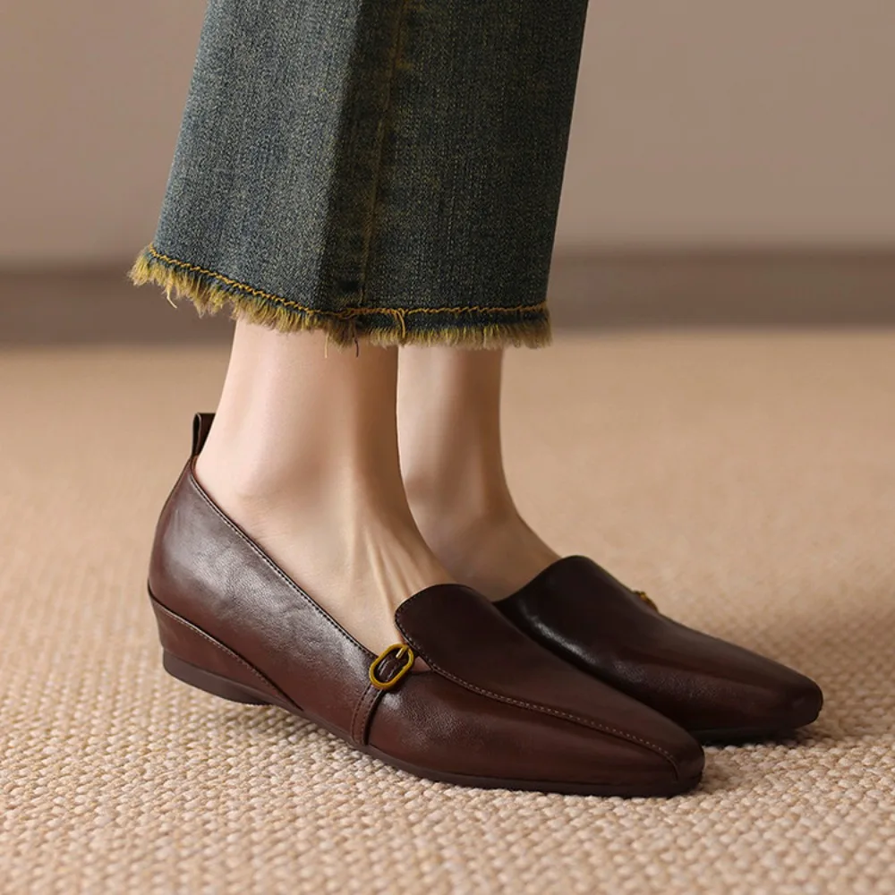 أحذية نسائية مسطحة بمقدمة مدببة من الجلد الطبيعي مع نعل ناعم أحذية مريحة قابلة للتنفس لربيع وخريف 2025 موديل جديد #4