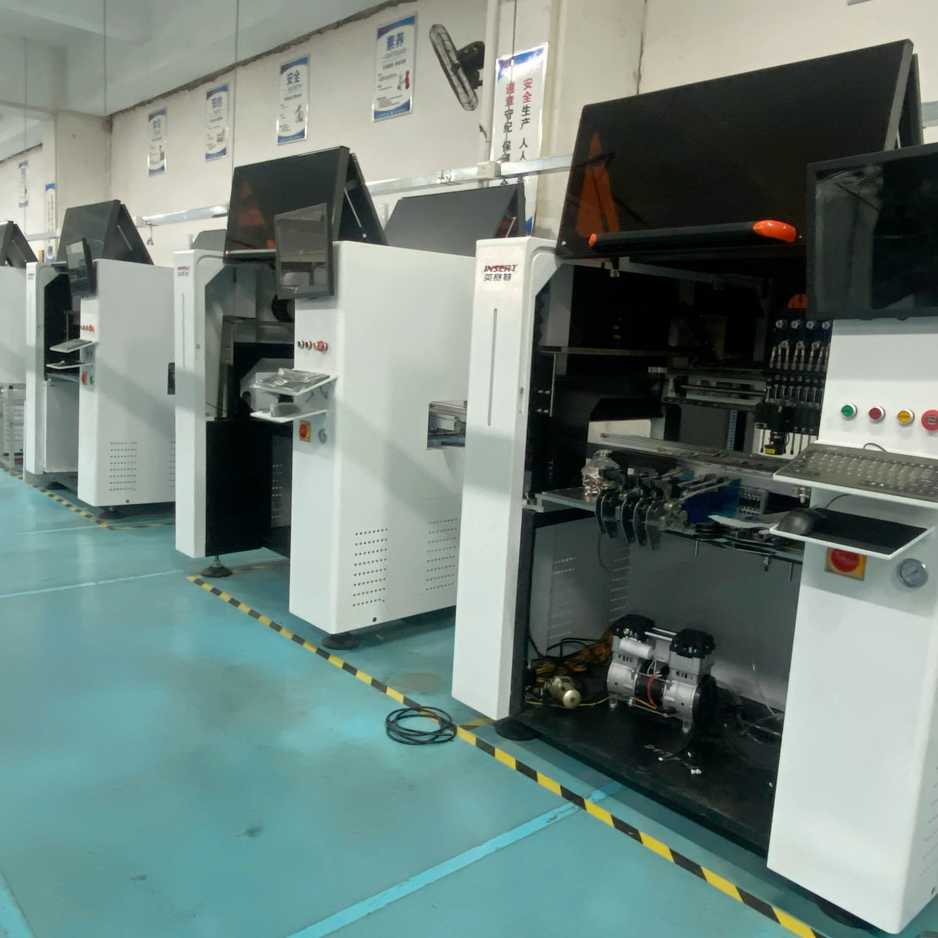 Macchina PCB automatica IST SMT e THT per macchina pick and place di componenti elettronici smt