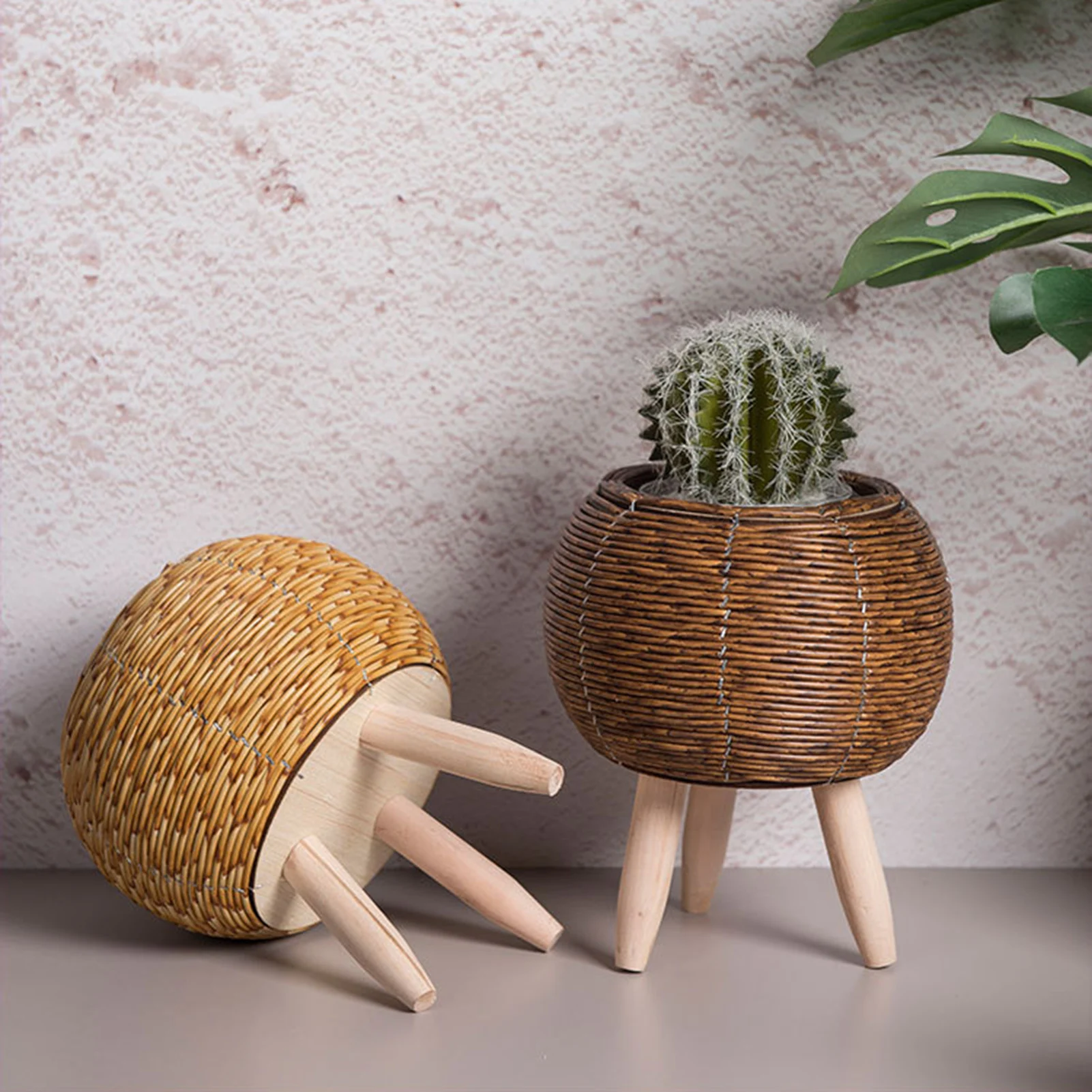 Rustic Style Handwoven Rattan Planter Basket With Wood Legs Rustic Plant Pot Holder For Indoor Balcony Living Room Bedroom Decor