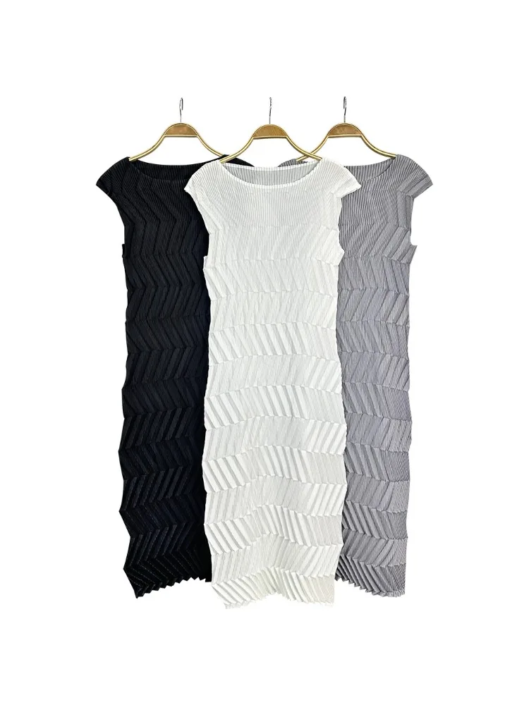 

Miyake Summer New High-quality Handmade Pleated Dress for Women, Sleeveless Slim Fit Three-dimensional Pleated Mid Length Dress