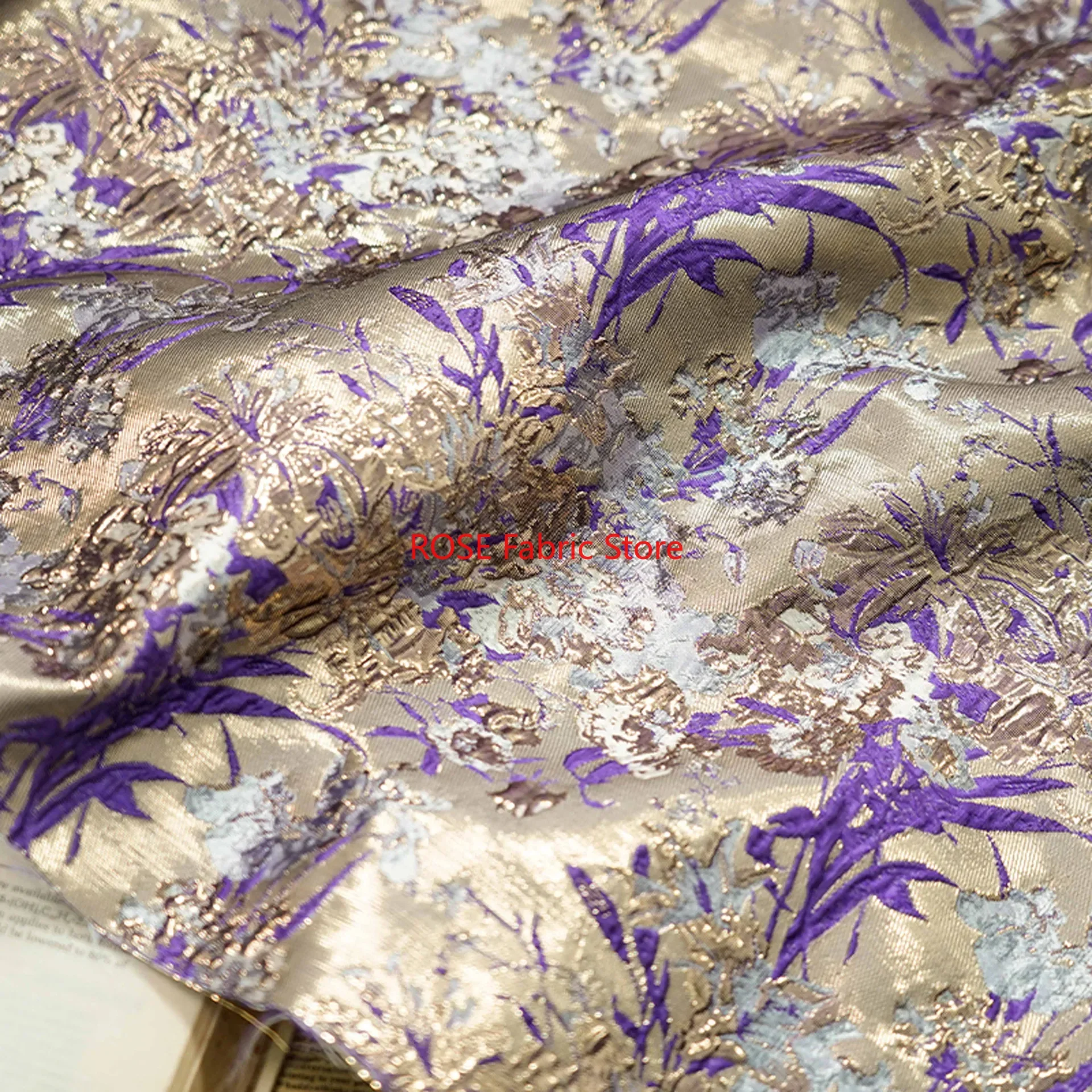 

1-метровая фиолетовая орхидея, рельефная золотая шелковая жаккардовая ткань, весенне-осеннее платье, ветровка Cheongsam, декоративная швейная ткань