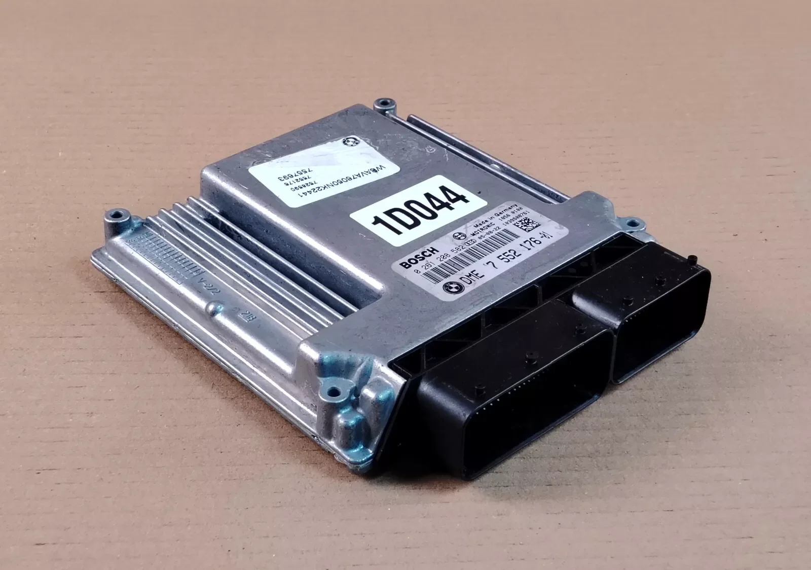 لوحدة التحكم في المحرك E87 E90 120i 320i N46 ECU 0261208582   دي إم إي 7552176   01