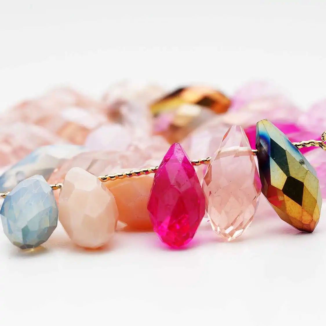 

30PCS Pink Rhombus Faceted Glass Crystal Beads for DIY Jewelry Making, Pendant, Sewing Craft Accessories 12x8mm