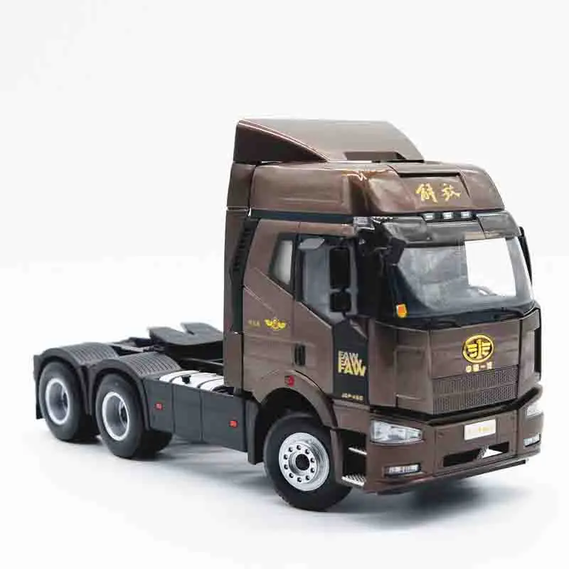 

1:24 Scale Jiefang New J6 Tractor Truck Head Alloy Car Model Collection Ornaments