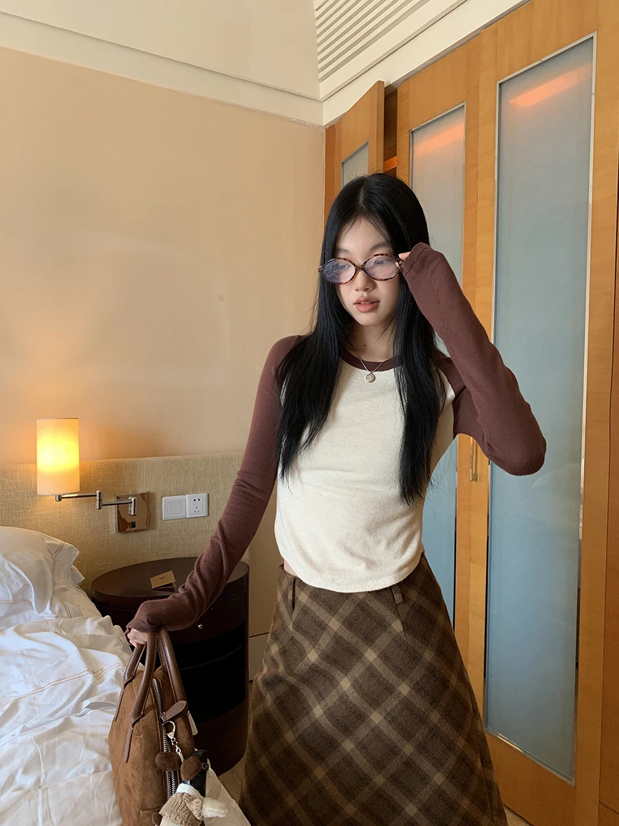 قميص داخلي نسائي من متجر المشاهير الأحمر، طبقة أساسية محبوكة، قميص للخريف، تصميم راقي وأنيق، نمط عملي