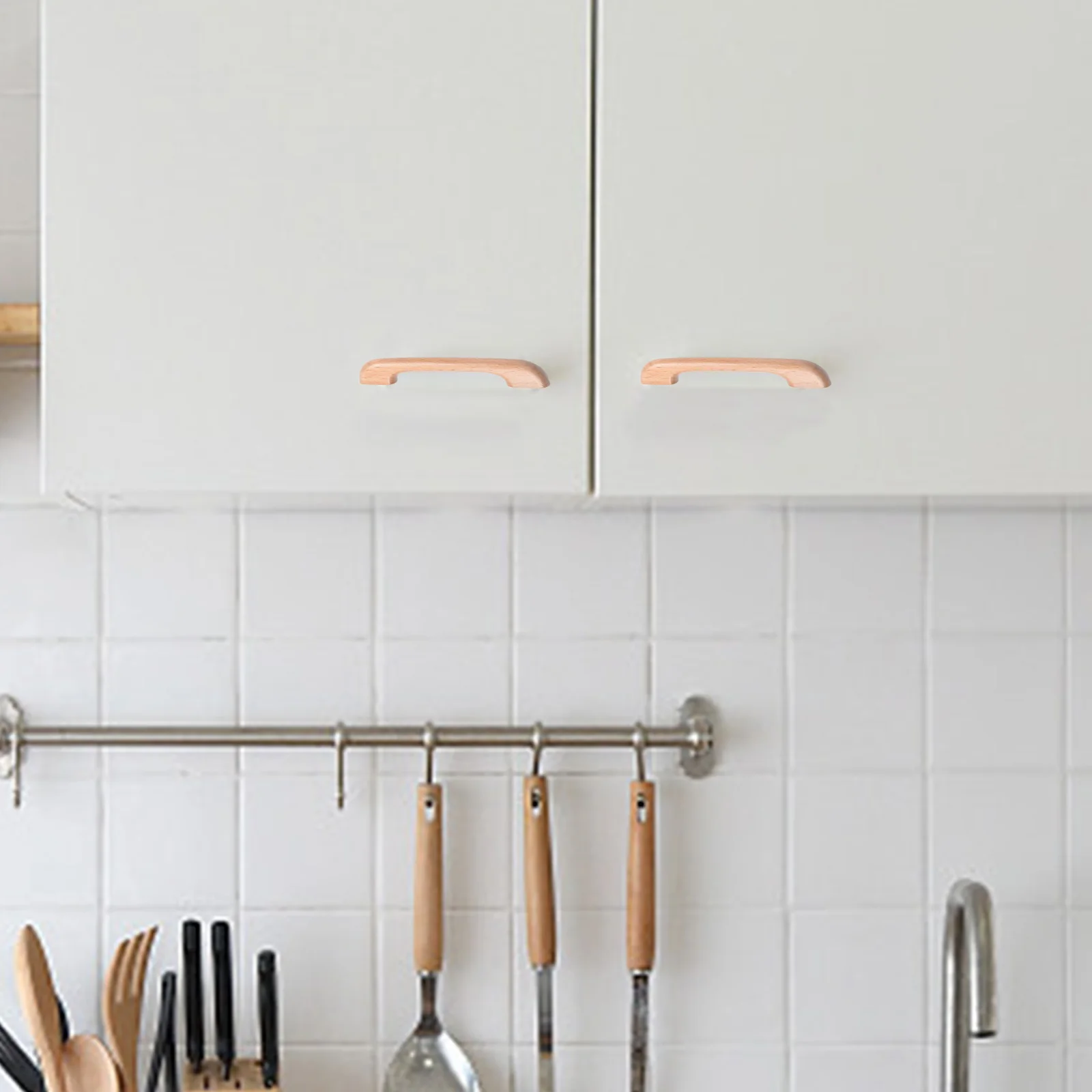 

Ручное измерение Устройство характеристики Установка Декоративный сенсорный кухонный шкаф Ручной дизайн в современном стиле