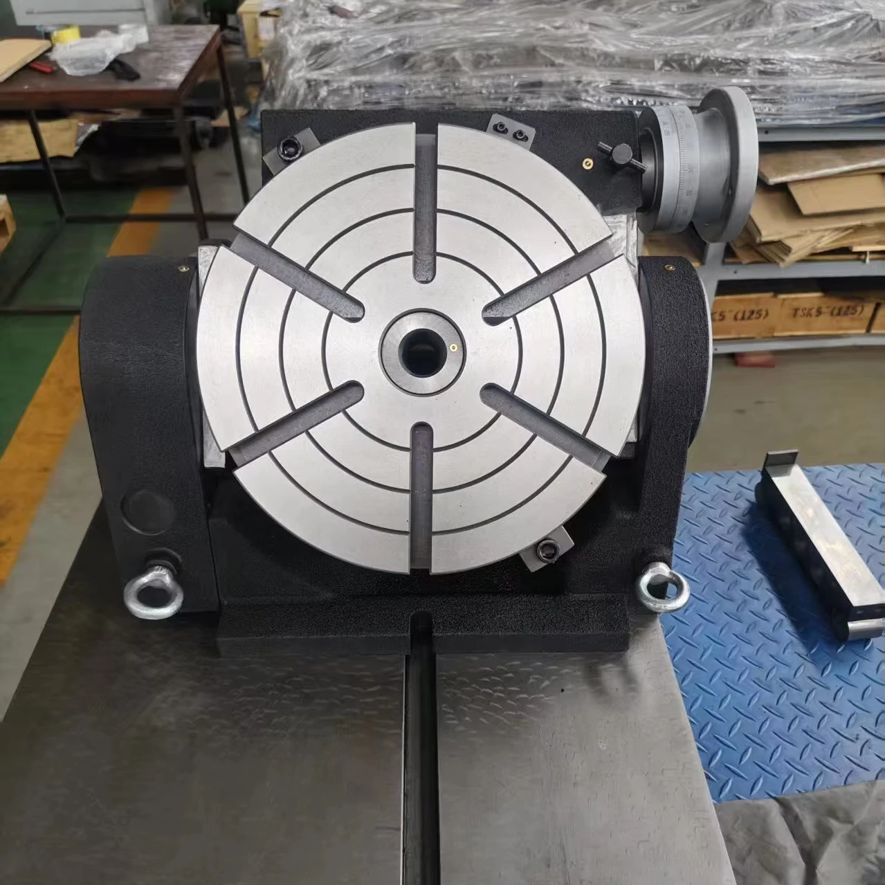 

TSK Наклонный поворотный стол Фрезерный сверлильный станок Ручной поворотный стол TSK250 TSK320