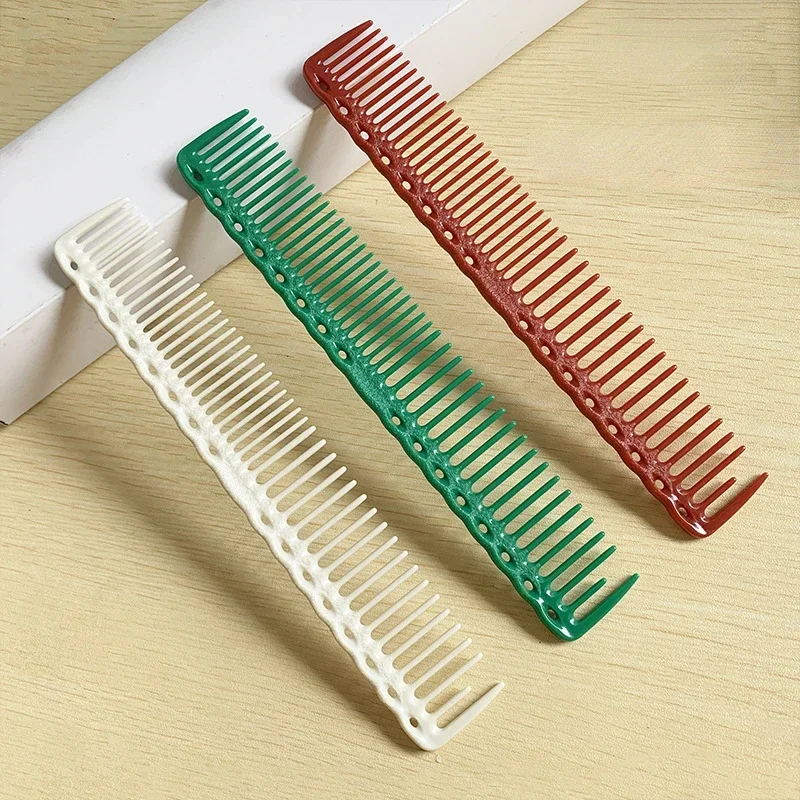 Professional Hair Comb Heat Resistant Medium Cutting Carbon Comb Salon Anti-static Brush Barber Styling Tool Hair Accessories