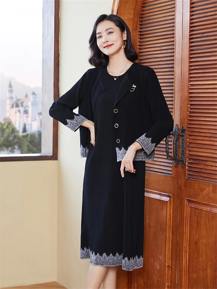 Miyake Pleated Suit Women's 2023 Autumn New Single-breasted Versatile Cardigan Jacket Top Round Neck Vest Dress Two-piece Suit