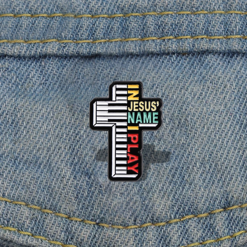 Jesus Name I Play Enamel Pin Funny Christ Cross Piano Church Notes Brooch Lapel Clothing Badge Jewelry Gift For Woman Friends ﻿