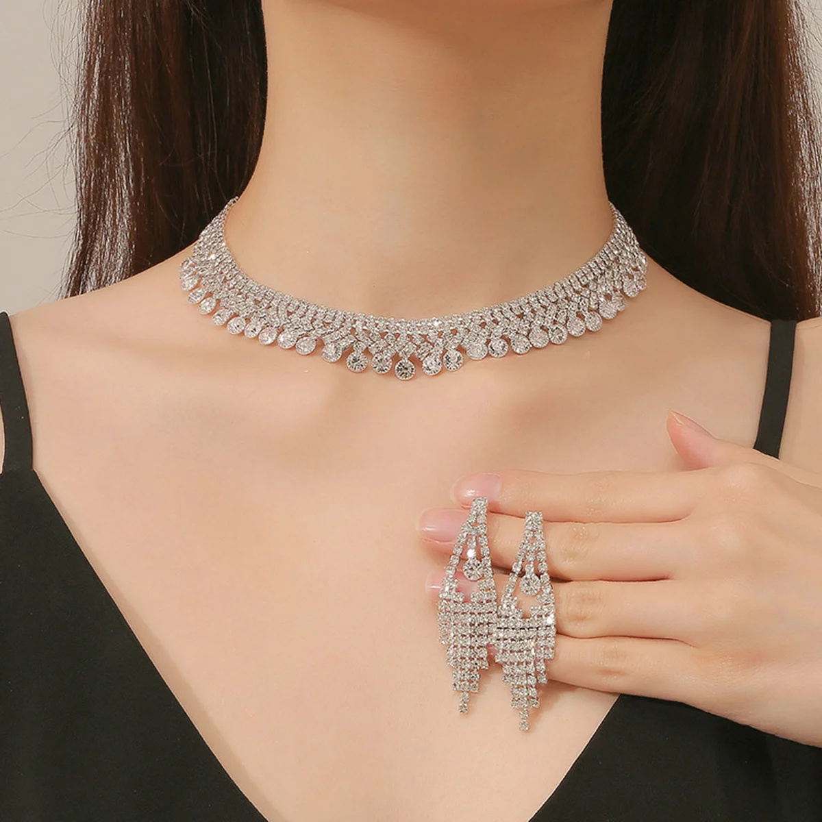 

Fashion claw chain with rhinestone fringes necklace, earrings set, evening dress matching, versatile collar chain