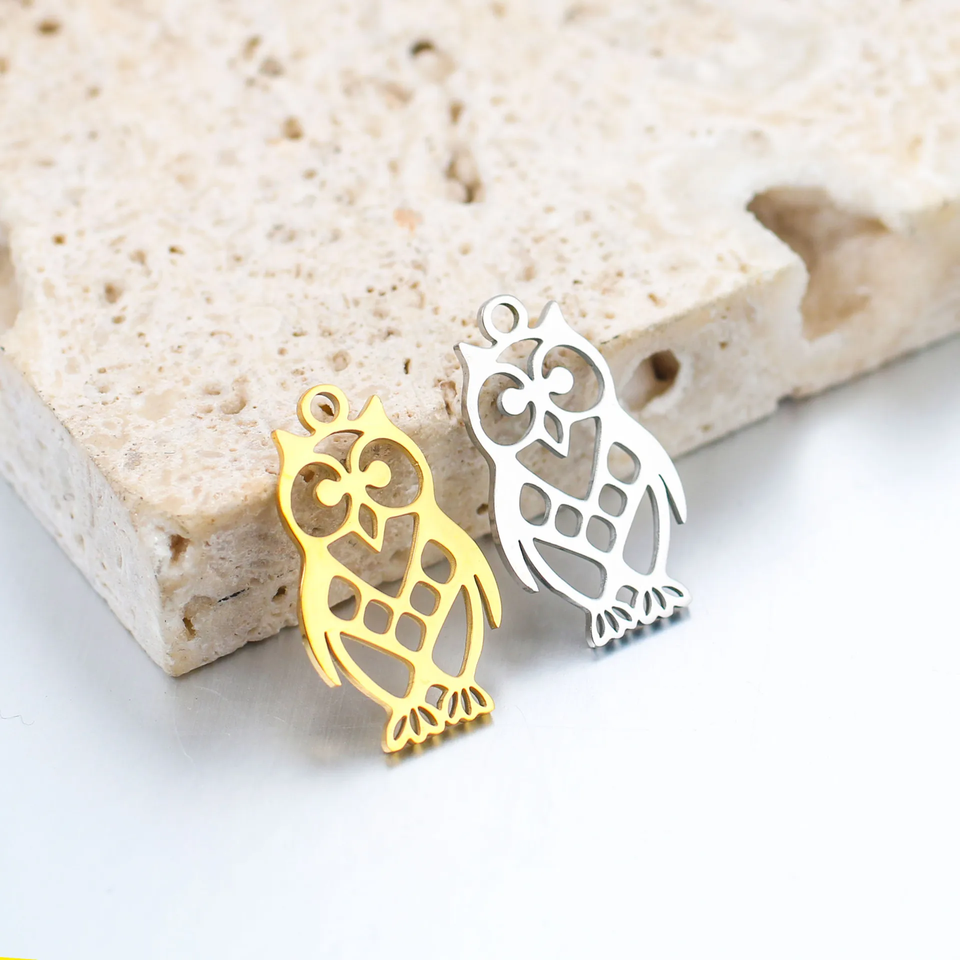 DOOYIO 5pcs/Lot Stainless Steel Hollow-out Owl Pendant Charms DIY Necklace Bracelet Jewelry Crafts Making Supplies