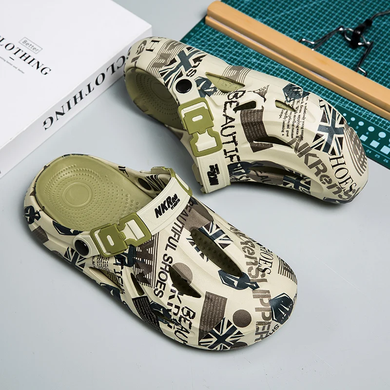 Men Platform Hollow Out Clogs Summer Breathable Non Slip Beach Sandals Outdoor Thick Sole Cushion Slide Slippers Fashion Closed