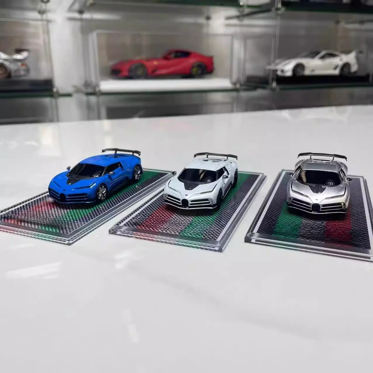 for U2 1:64 Bugatti Centodieci 110 Commemorative Edition Super Car Resin Model - Premium Collection