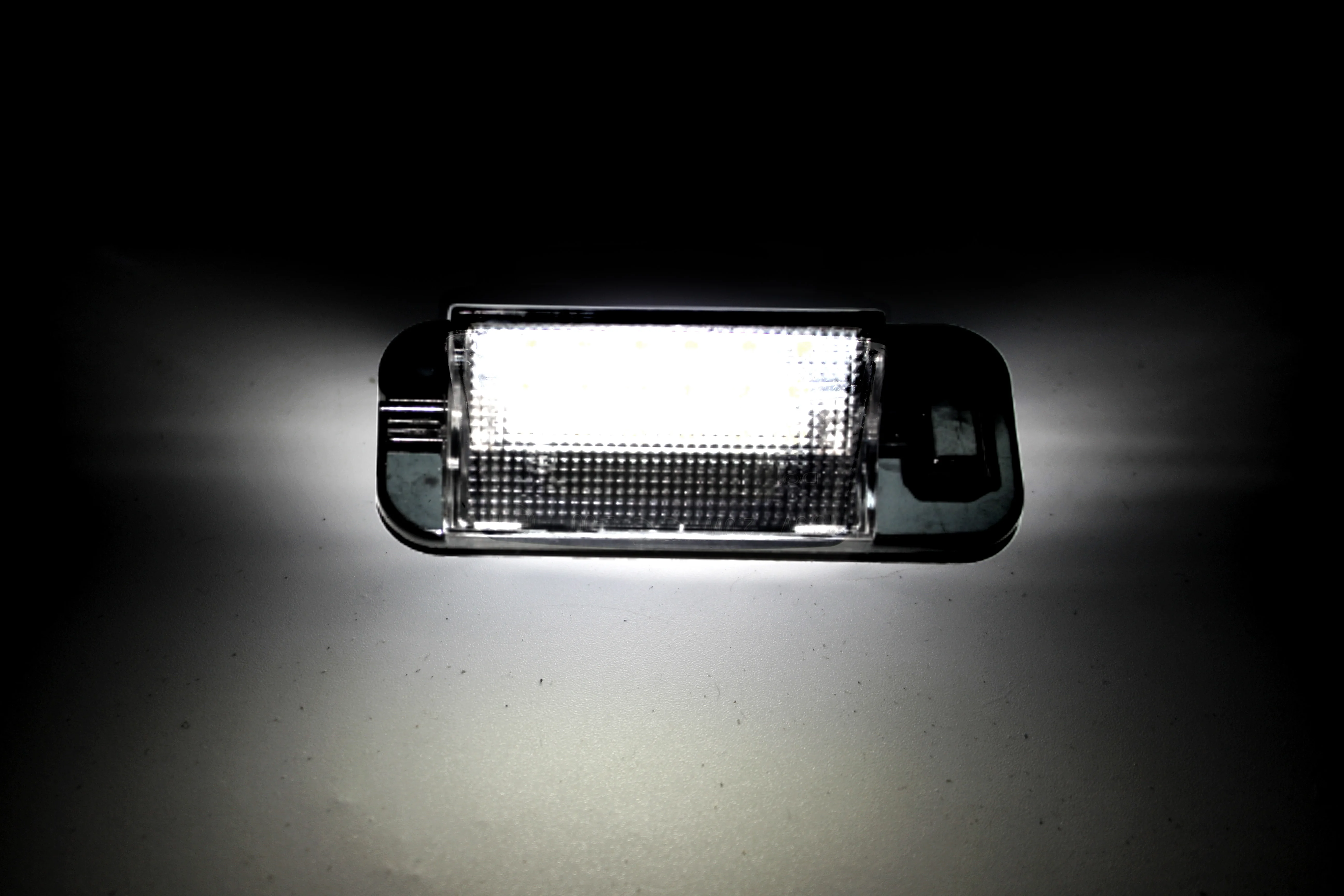 Do BMW E36 Led Oświetlenie tablicy rejestracyjnej 18SMD Białe 12v Żarówki do tablicy rejestracyjnej Do BMW E36 318i 318is 318ti 325i M3 1992-1998