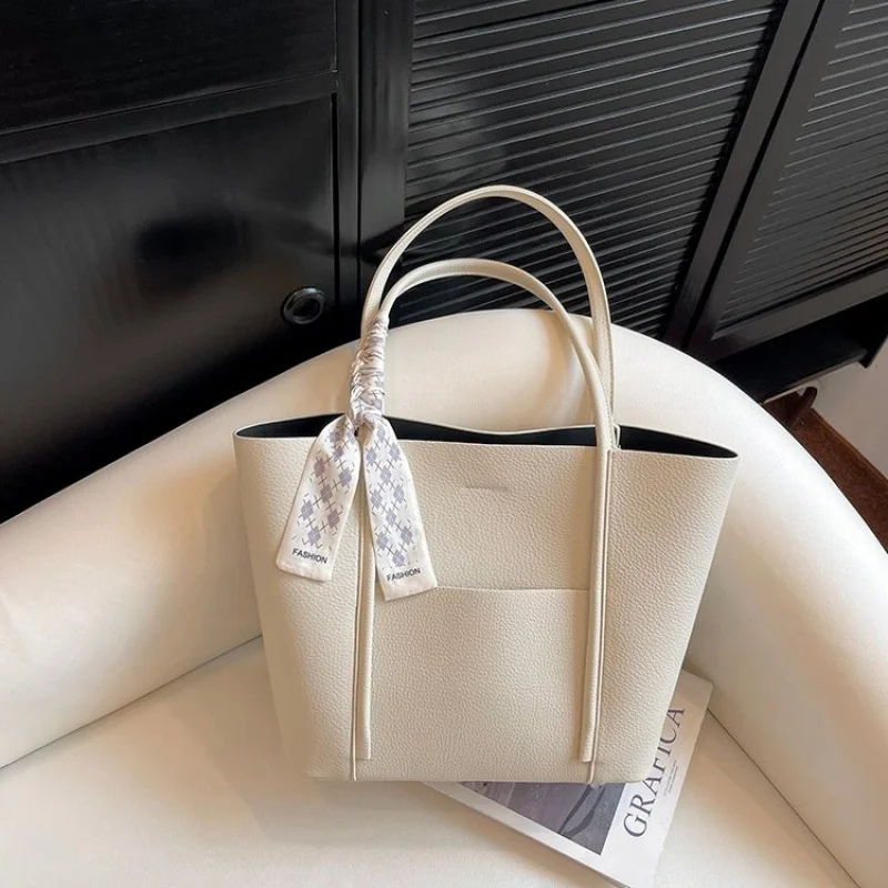 

Luxury Brand Leather Women's Crossbody Bag Fashionable Popular Classic Elegant Hardware Elegant Paris Vintage Daily Bag​