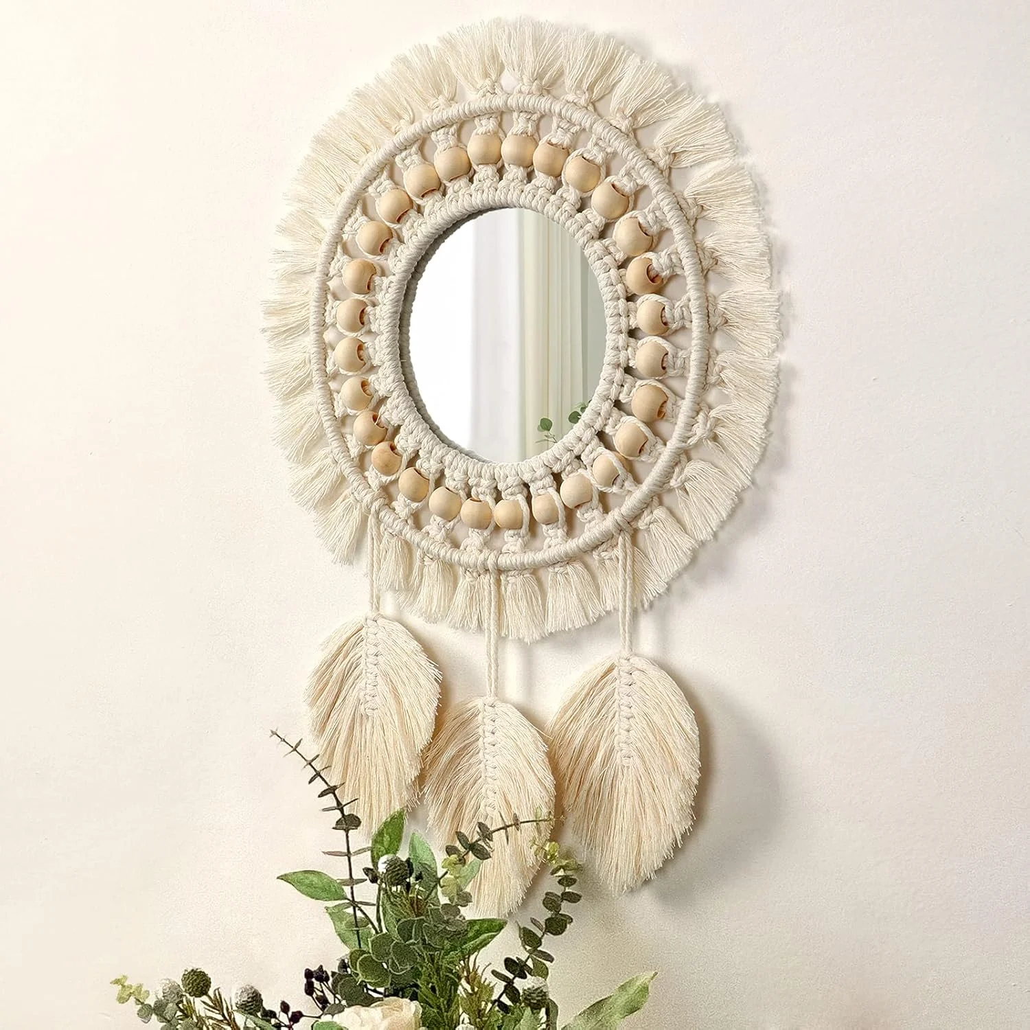 Hanging Wall - Macrame  Round Decorative  with Wood Beads  Pendant，Art Ornament for Apartment  Bedroom Living Room