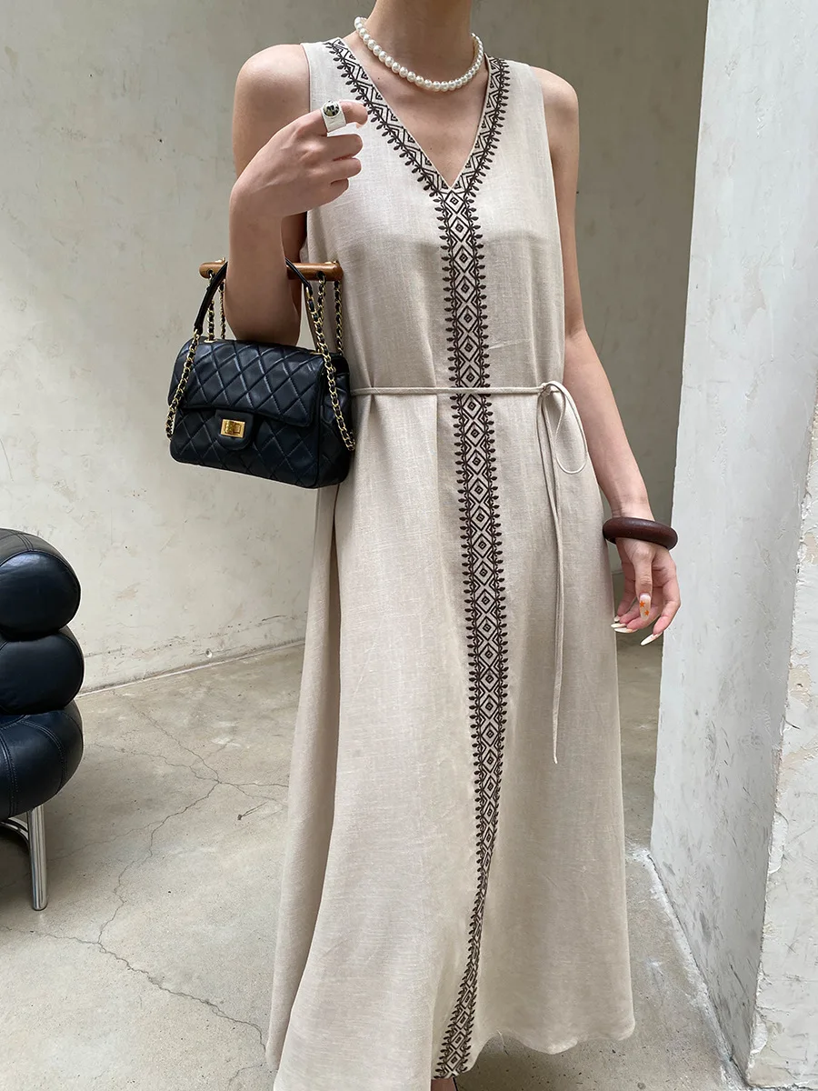 Frühlings- und Sommerkleid für Damen, lässig, einfarbig, V-Ausschnitt, Bohemian-Stil, bestickter Bund, ärmellos – Detail 20