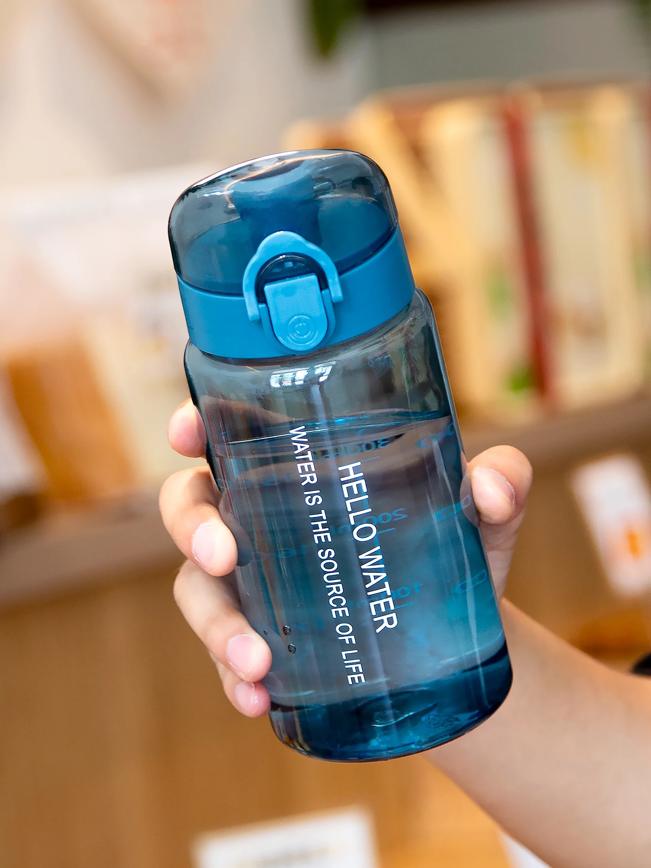 550ml/18.6oz Transparent Water Bottle With Scale Filter Plastic Water Cup Men Women Students Anti-fall Leakproof Drinking Bottle