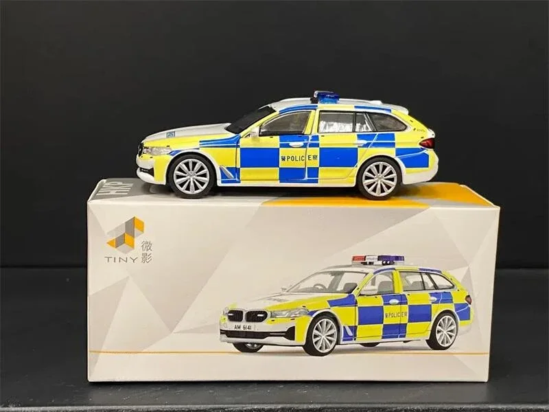 

Литая под давлением модель автомобиля Tiny 1:64 5-й серии Touring G31 AM6141