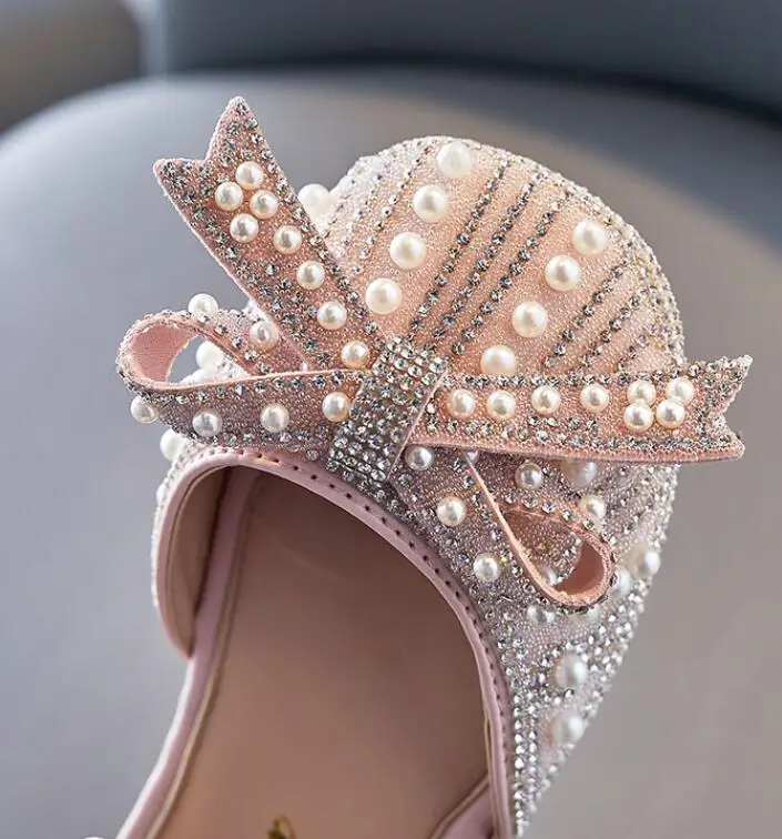 2025, las últimas sandalias de princesa para niñas, zapatos de cristal de suela blanda de verano para niños, fiesta de baile, lazo de diamantes de imitación, zapatos para estudiantes