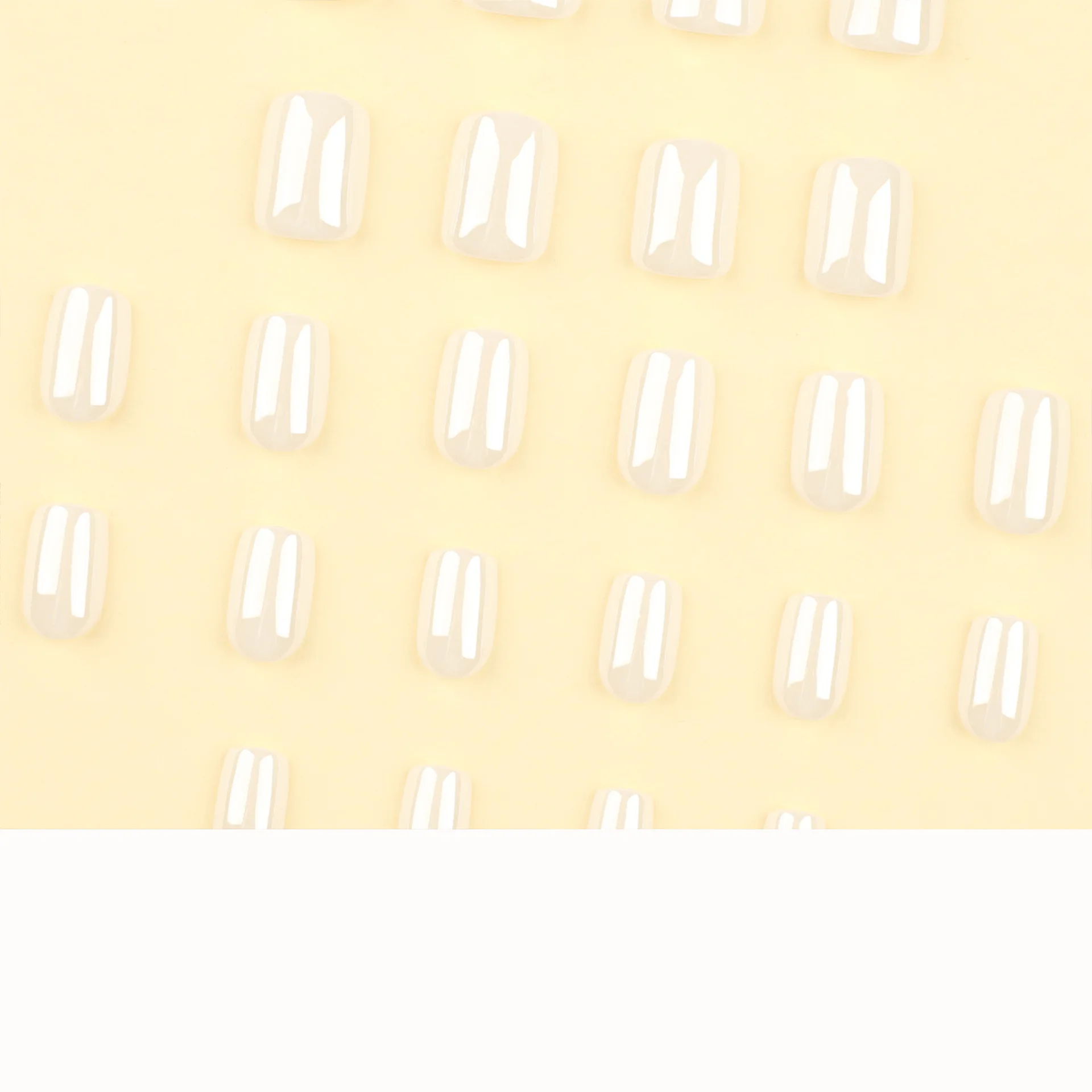 24 pezzi bianco chiaro di luna testa quadrata corta unghie finte puro perlescente lucido stampa sulle unghie acrilico copertura completa punte per unghie finte