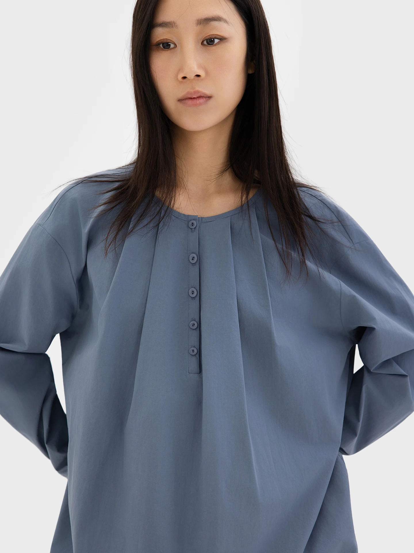 

Женская повседневная рубашка SEEI из 100% хлопка с длинным рукавом, плиссированным воротником, круглым вырезом и пуговицами, удобная и дышащая