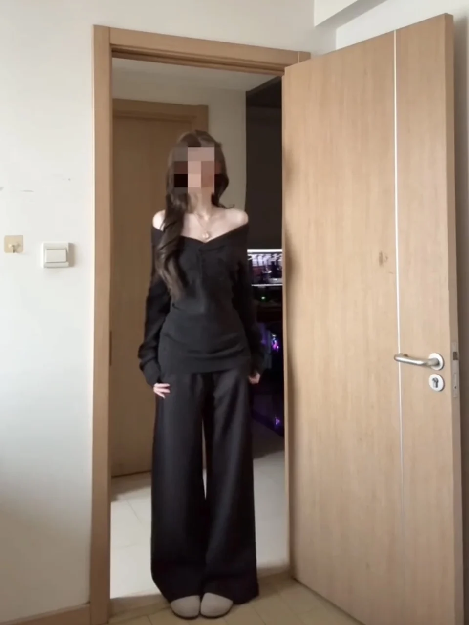 Ay tricoté une épaule pull femmes minceur Faionable vêtements intérieurs automne hiver Sle bouton détail Long Sve haut