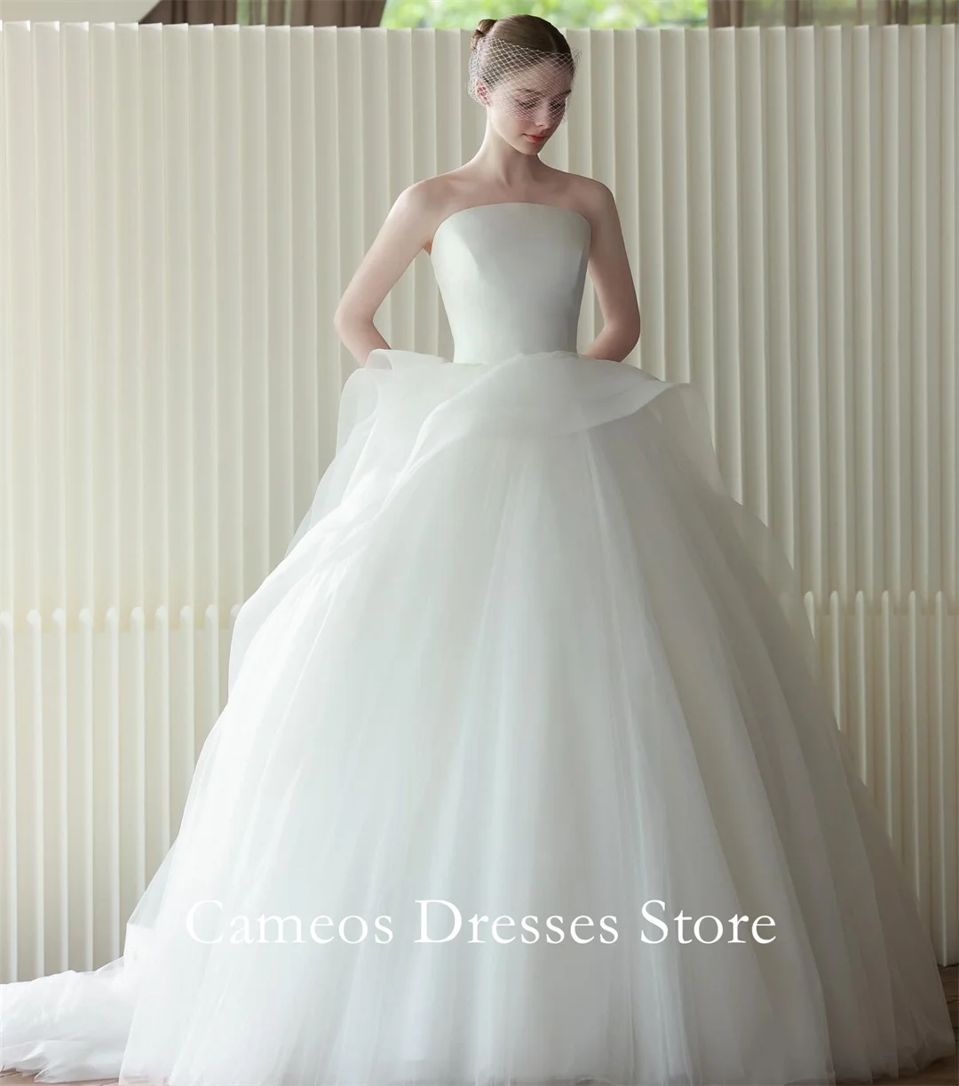 SONDR Customized Strapless Ivory Ball Gowns Tulle  Zipped Wedding Dresses Tiered Korea Brides Gowns Women Bridal Dresses