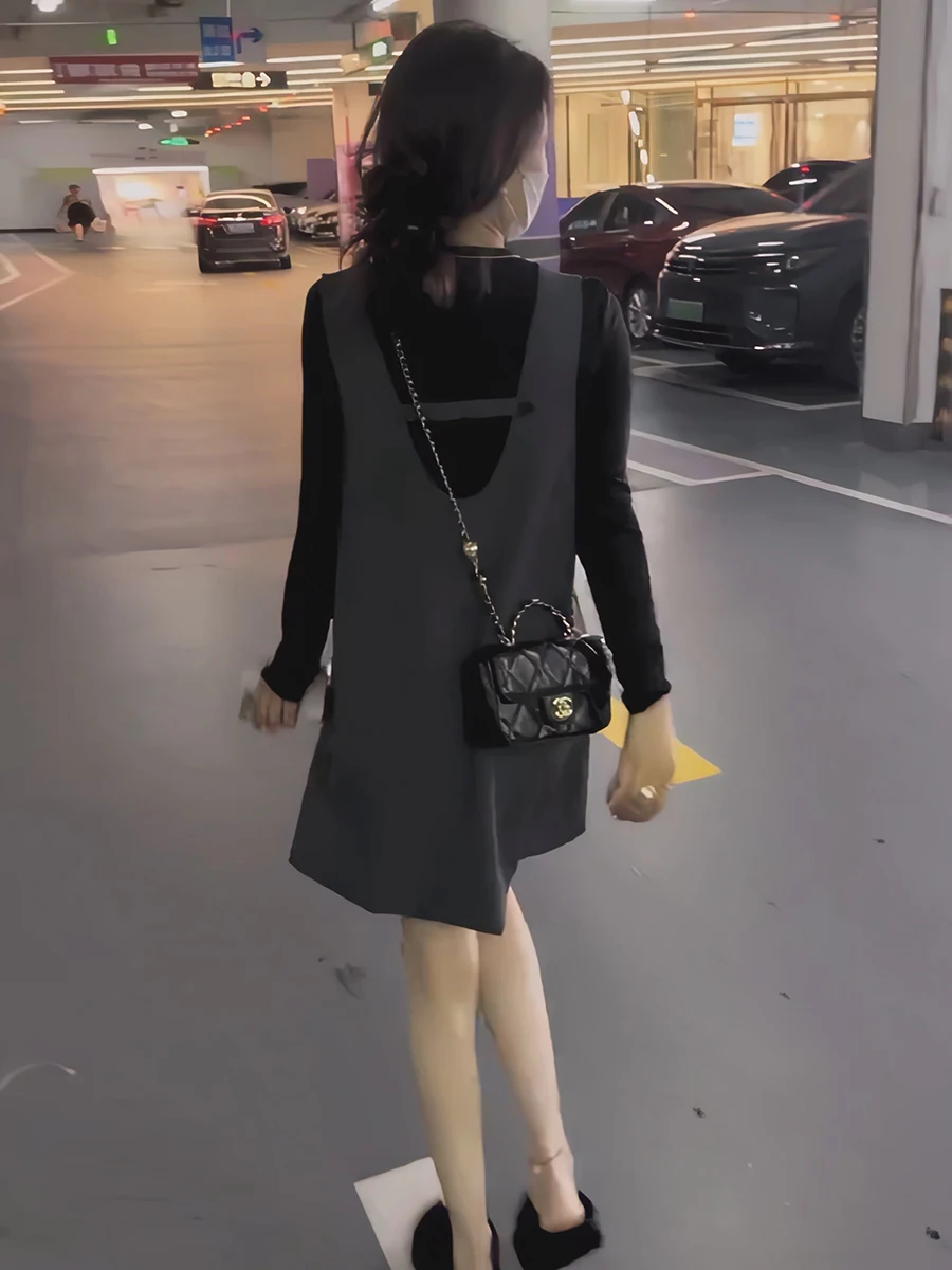 

Модный женский комплект для ранней осени: футболка с длинным рукавом и топ на бретельках, комплект из двух предметов, маленький размер, милый стиль, круглый вырез