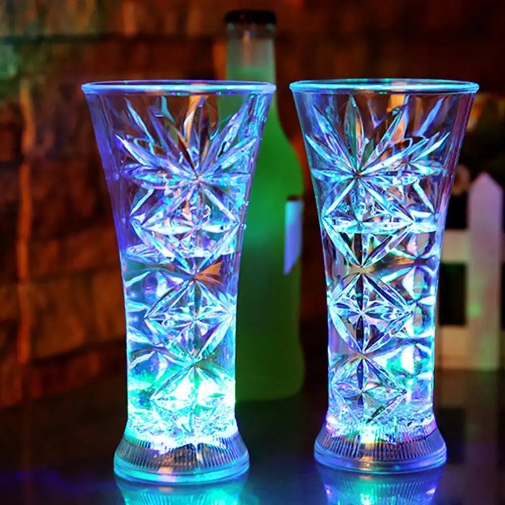 Color Changing Beer Cup LED Flashing Water Cup Light Up Beer Whisky Cup Mug Halloween Xmas Wedding Cup Milk Coffee Mug Drinkware