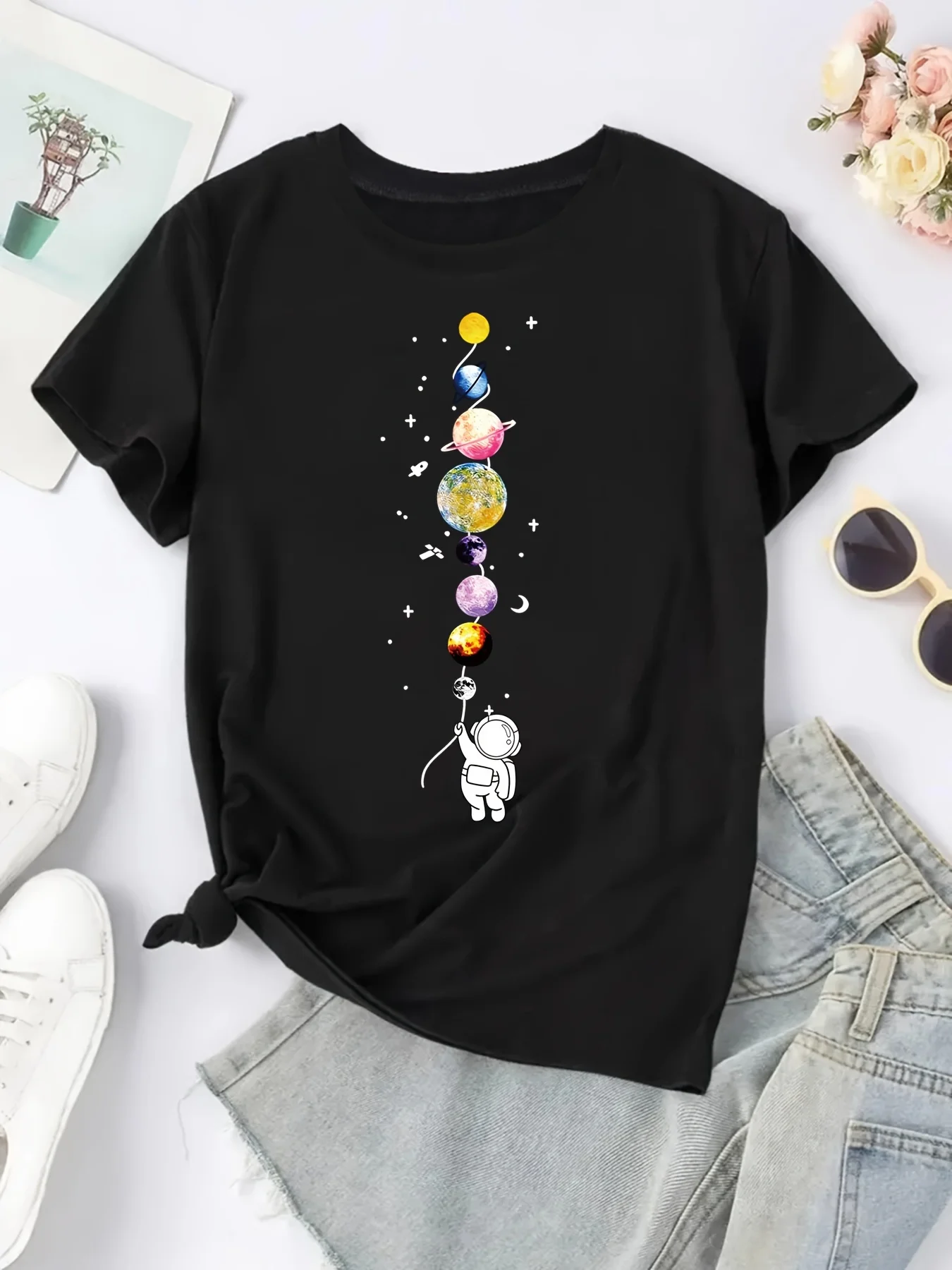 Cartoon Astronaut & Planet Print T-shirt, Casual Crew Neck Short Sleeve Top, Women\'s Clothing