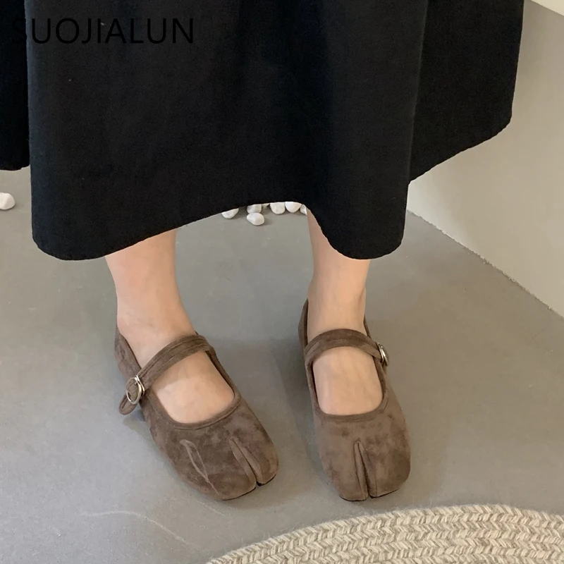 SUOJIALUN Autumn Women Flat Shoes Fashion Split Toe Slip On Loafer Shoes Flat Heel Soft Leather Casual Outdoor Shallow Ballerina