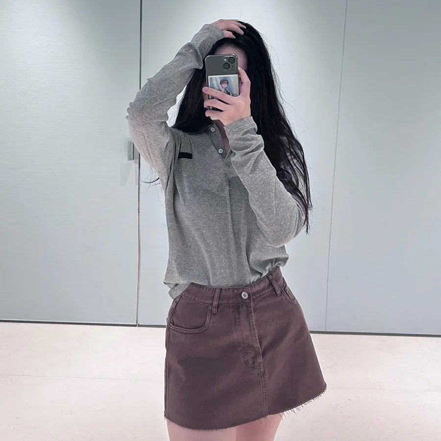 تي شيرت كاجوال عصري برقبة بولو على طراز Miu للخريف والشتاء بتصميم بسيط وتطريز شبابي متعدد الاستخدامات للنساء #2