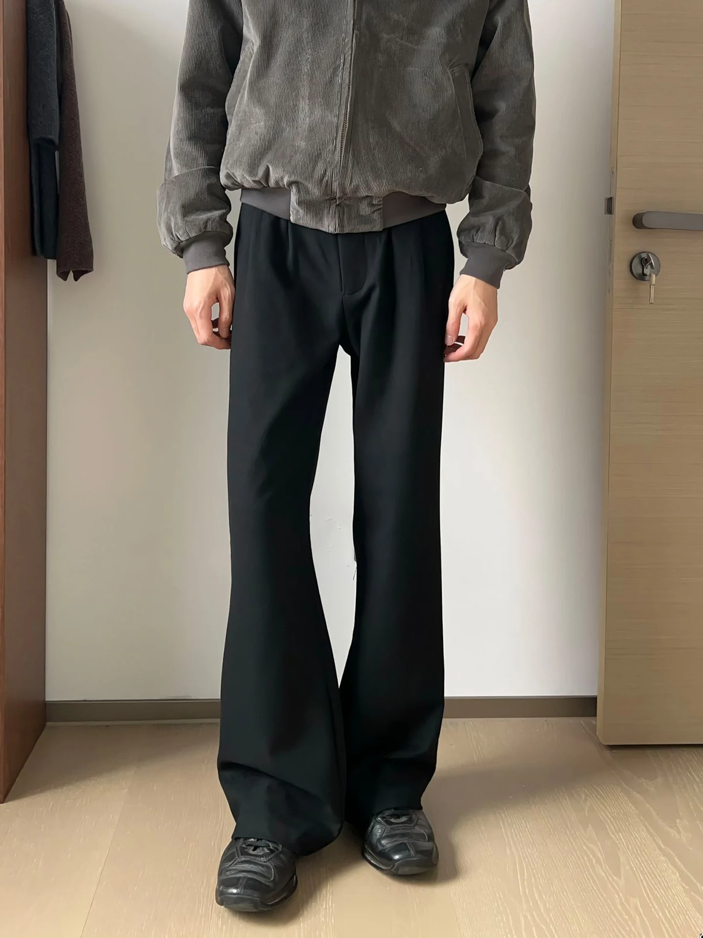 

Cleanfit Men's Bla Bell Bot Suit Pants Straight Leg Drapey High Waist Button Closure Faionable Casual Trousers