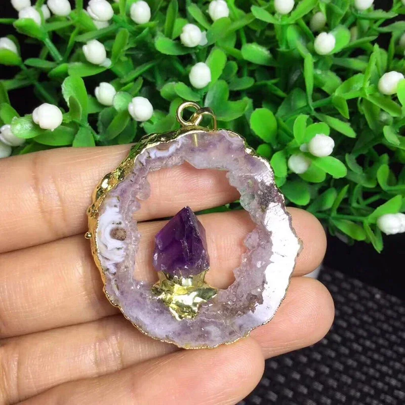 

Dropshipping Natural Crystal Pendants Raw ore Rough Hole With Purple Crystal Tooth Pendant for Women Men Gift Jewelry JoursNeige