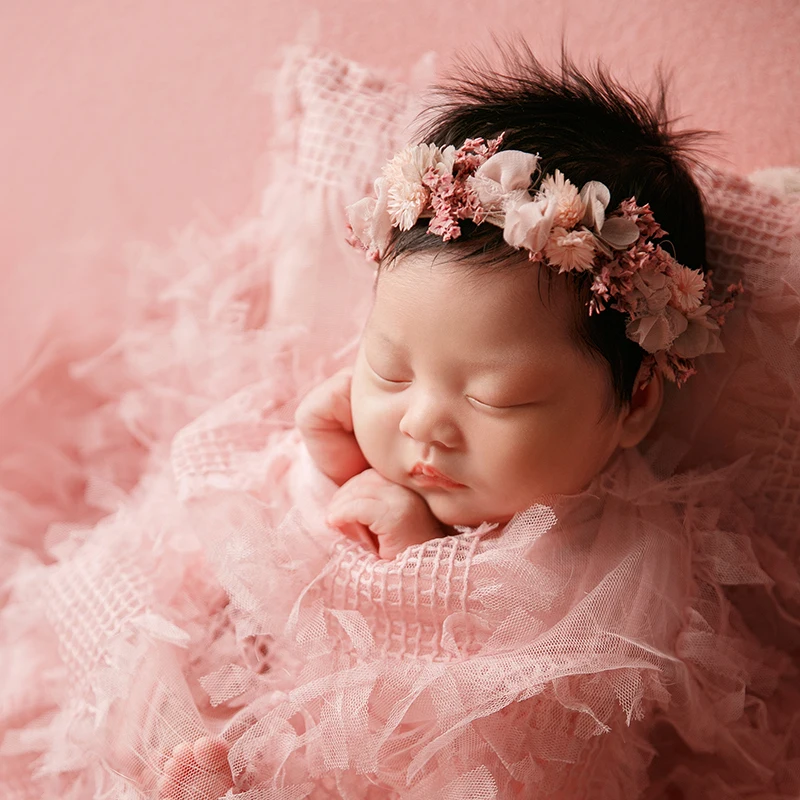 0-1 Month Baby Photography Props Pink Mesh Wrap Infant Headflower Prop Knitted Bear Hat Doll Newborn Posing Pillow Shooting Set